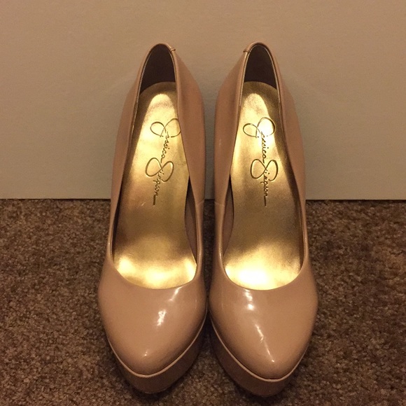 Jessica Simpson Nude Platform Heels - Picture 1 of 4